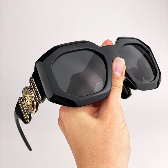 Versace VE4424U GB1/87 Sunglasses MAXI MEDUSA Black Gray Oversized Unisex - Picture 2 of 13